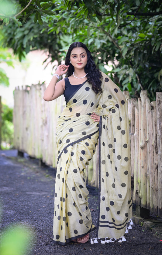 Elegant Beige Mull Cotton Saree with Black Polka Dots – Blouse Not Included