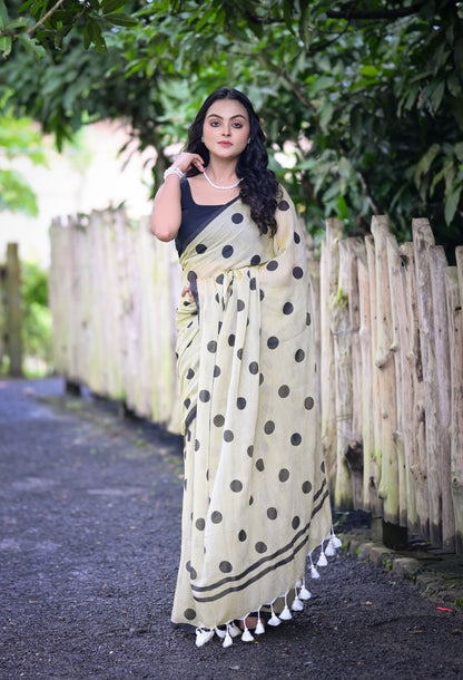 Elegant Beige Mull Cotton Saree with Black Polka Dots – Blouse Not Included