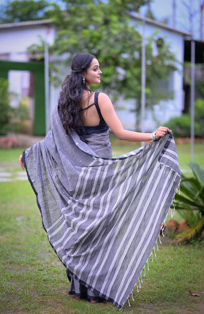 Elegant Grey Cotton Saree with Black Border & Blouse Piece – Traditional Daily Wear