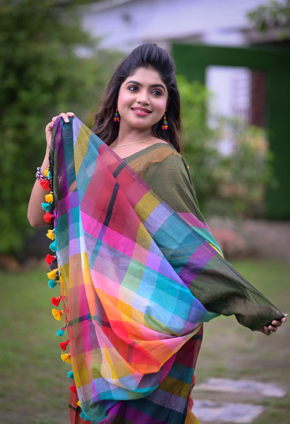 Elegant Multicolor Checkered Mull Cotton Saree – Blouse Not Included