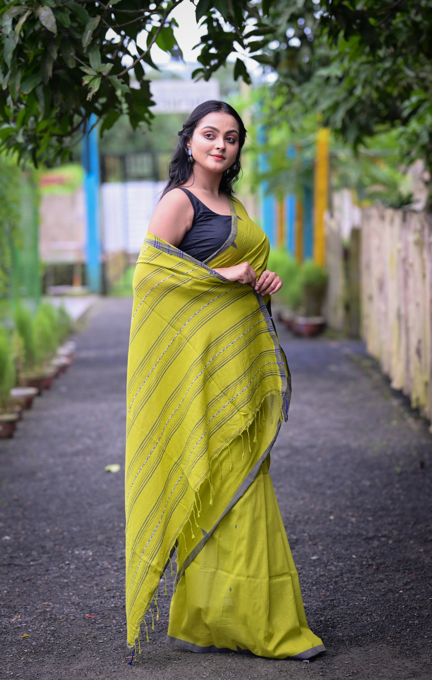 Stylish Green Cotton Saree with Grey Border & Blouse Piece – Elegant Traditional Wear