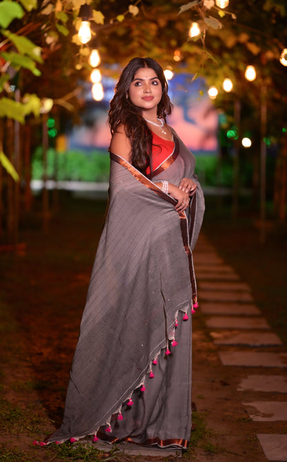 Sophisticated Grey Mull Cotton Saree with Copper Border & Blouse