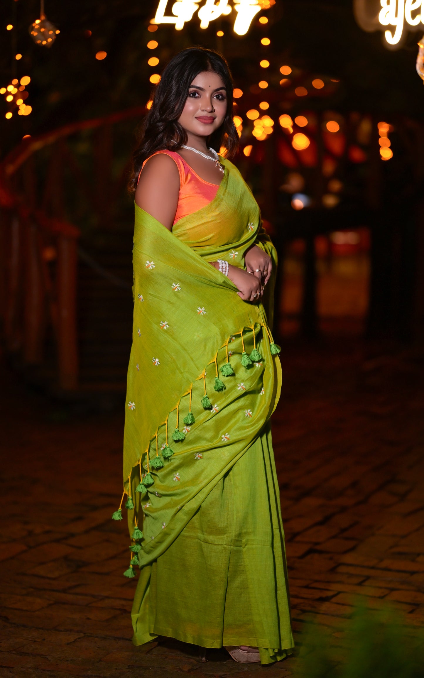 Elegant Green Khadi Cotton Saree with Embroidered Motifs & Matching Blouse Piece