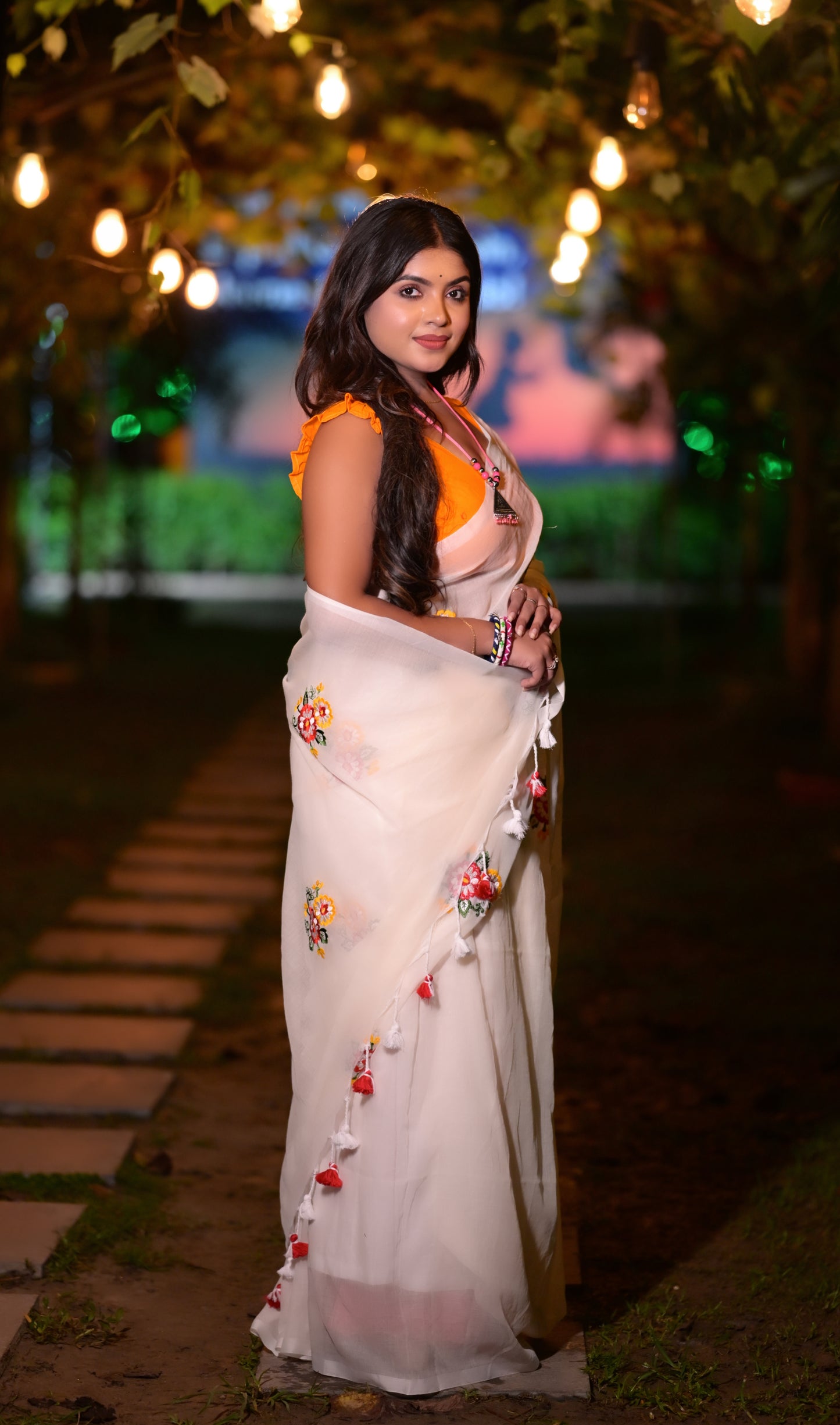 Elegant Off-White Floral Embroidered Mull Cotton Saree (Blouse Not Included)