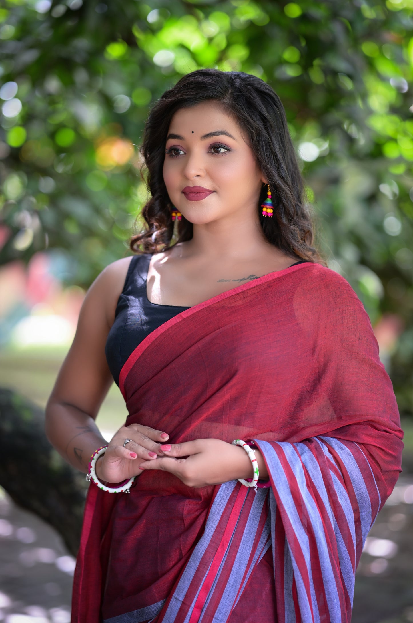 Maroon & Grey Striped Mull Cotton Saree – Soft & Lightweight | Blouse Not Included