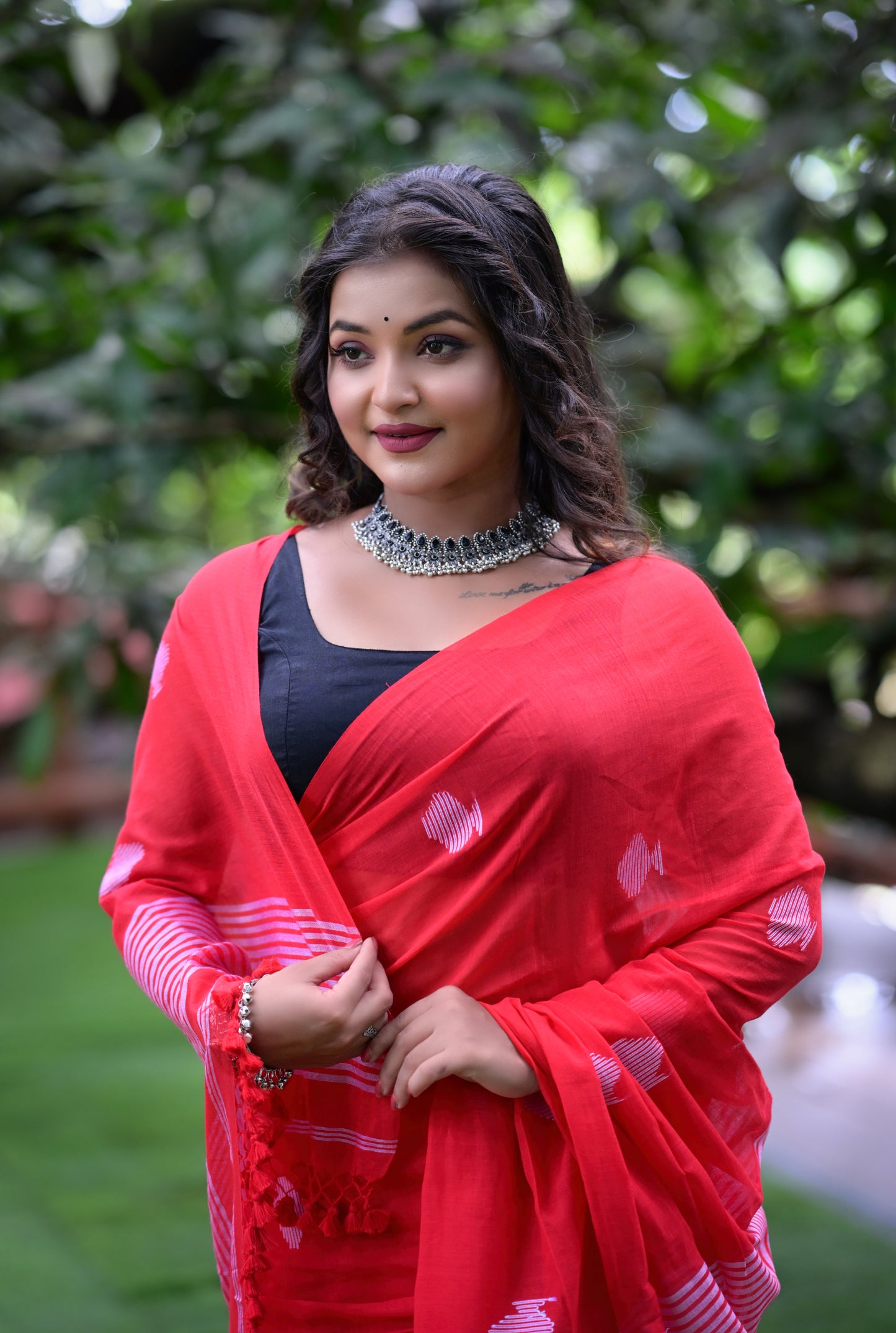 Elegant Red Handwoven Cotton Saree with Subtle White Motifs
