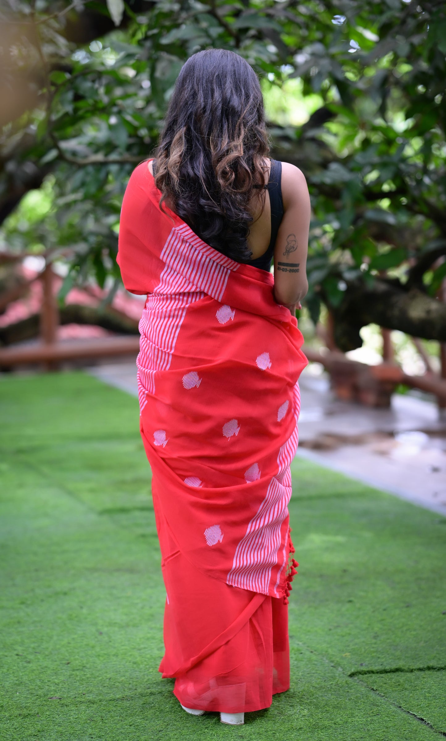 Elegant Red Handwoven Cotton Saree with Subtle White Motifs