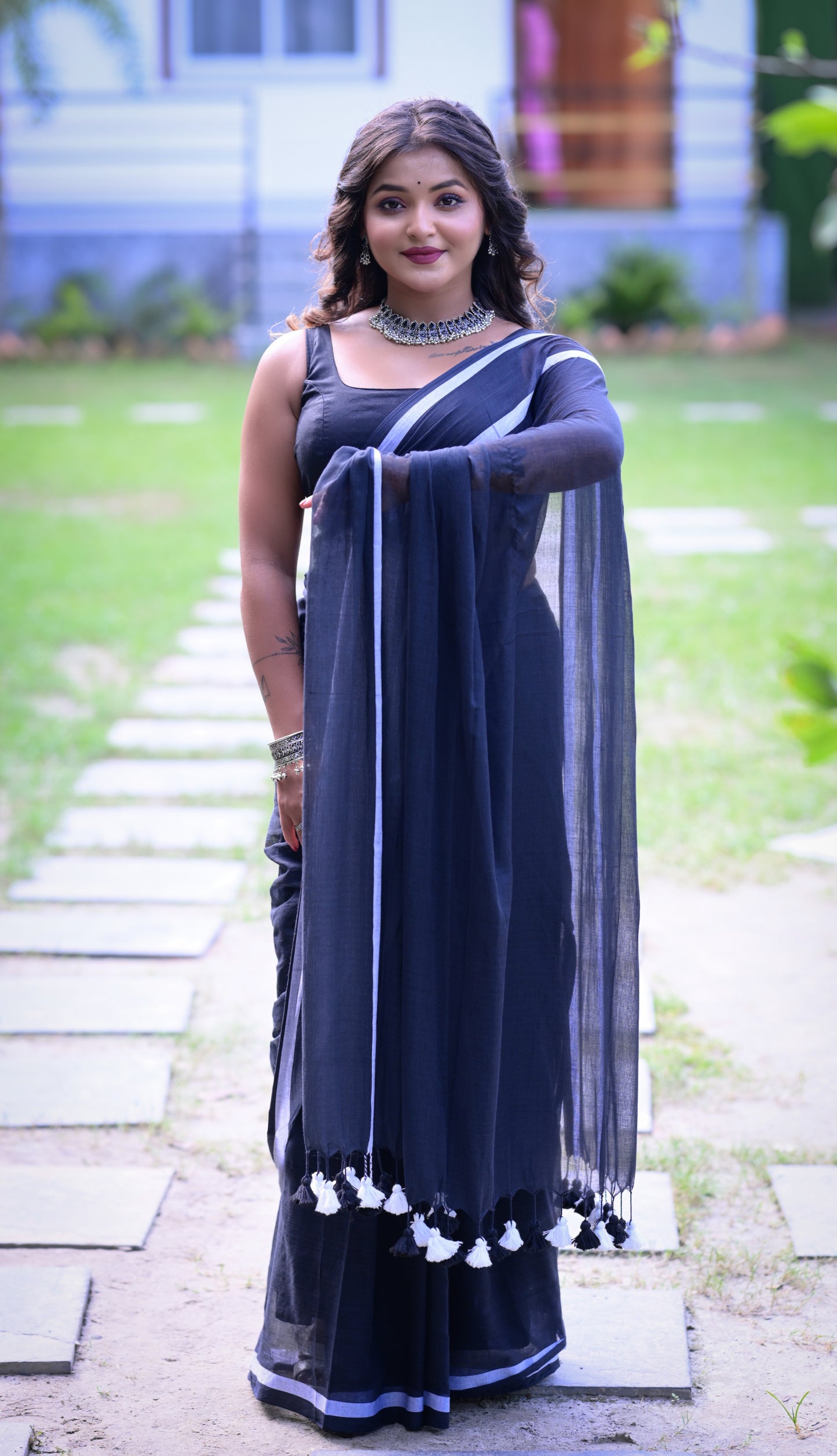 Elegant Black Mull Cotton Saree with White Border – Lightweight & Soft | Blouse Not Included