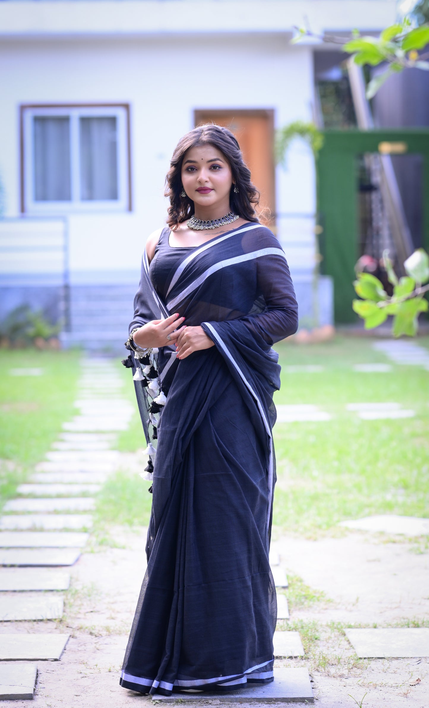 Elegant Black Mull Cotton Saree with White Border – Lightweight & Soft | Blouse Not Included