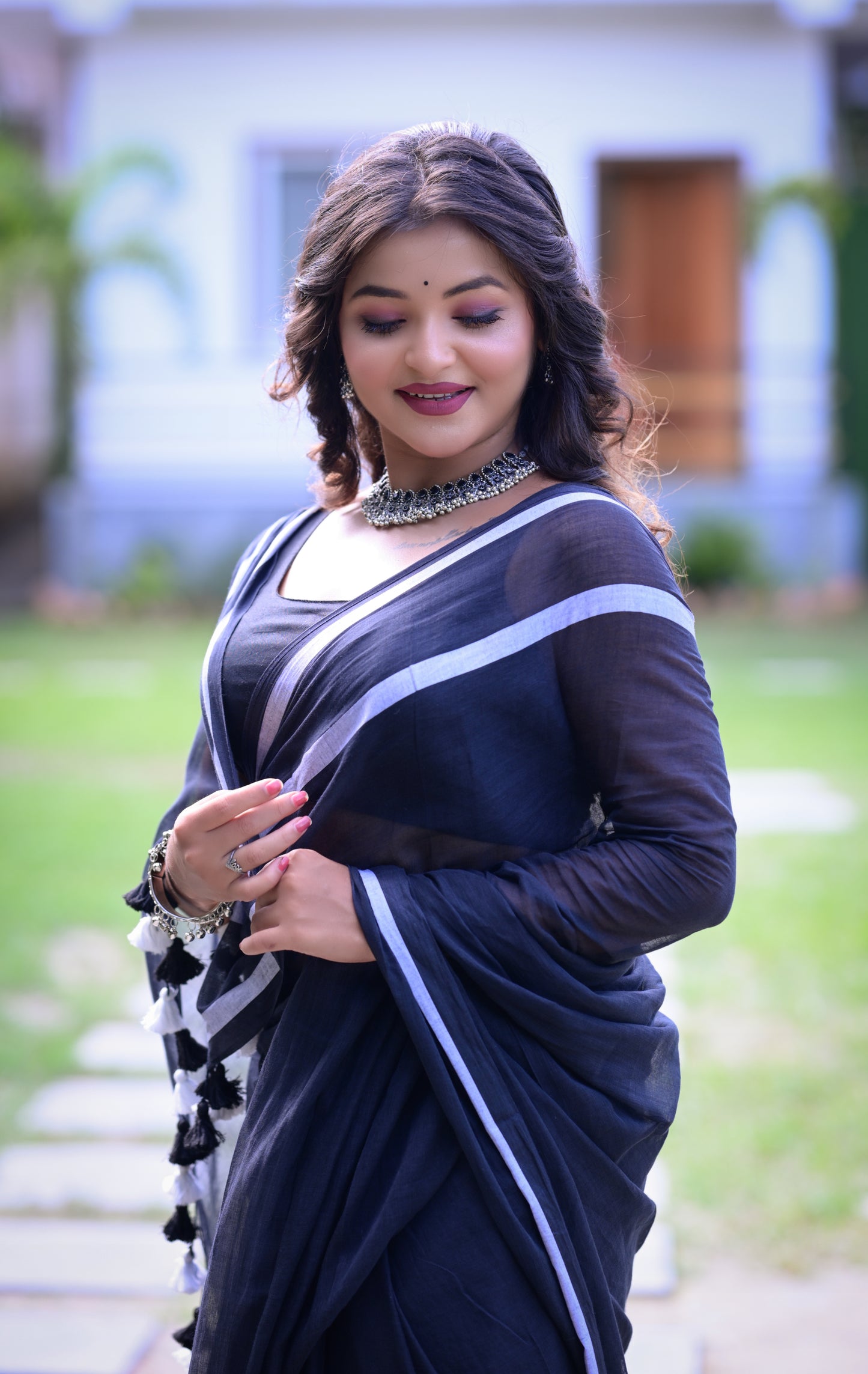 Elegant Black Mull Cotton Saree with White Border – Lightweight & Soft | Blouse Not Included