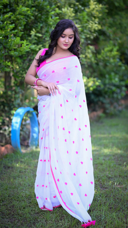 White Mull Cotton Saree with Pink Heart Motifs – Soft, Lightweight & Elegant (Blouse Not Included)