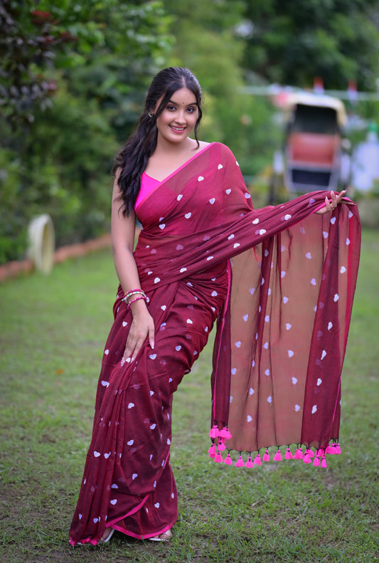 Maroon Mull Cotton Saree with White Heart Motifs & Tassels – Lightweight & Elegant (Blouse Not Included)