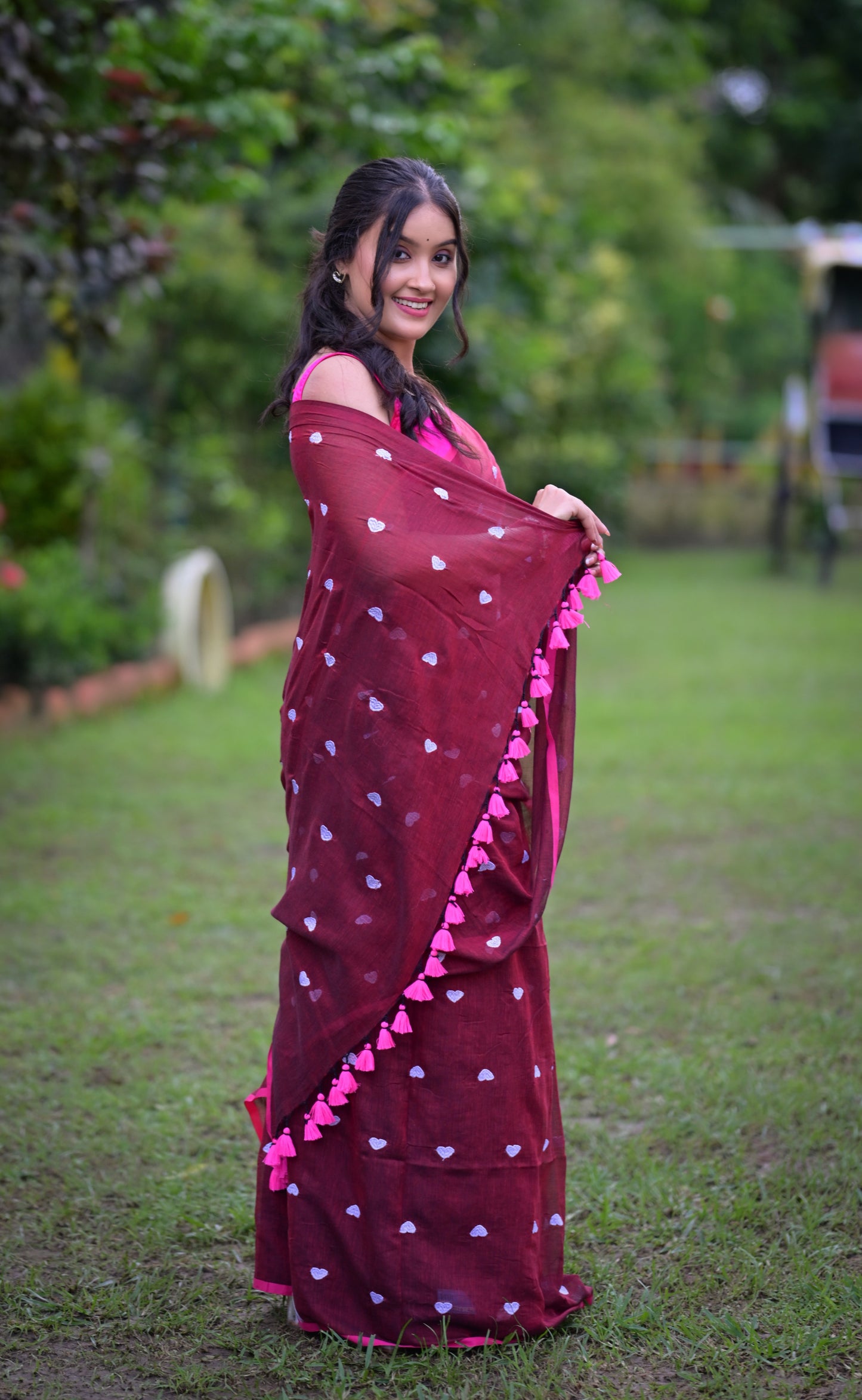 Maroon Mull Cotton Saree with White Heart Motifs & Tassels – Lightweight & Elegant (Blouse Not Included)