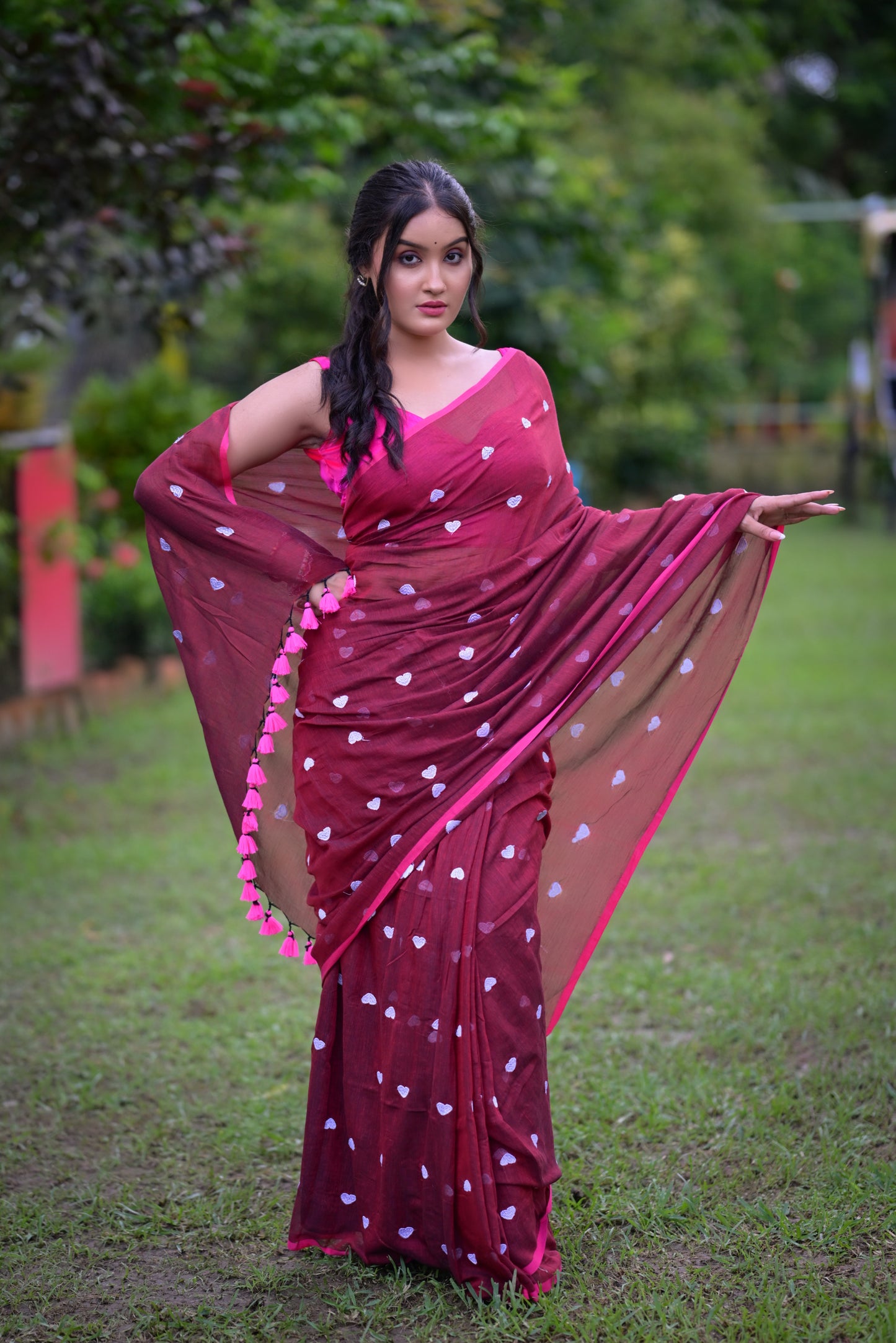 Maroon Mull Cotton Saree with White Heart Motifs & Tassels – Lightweight & Elegant (Blouse Not Included)