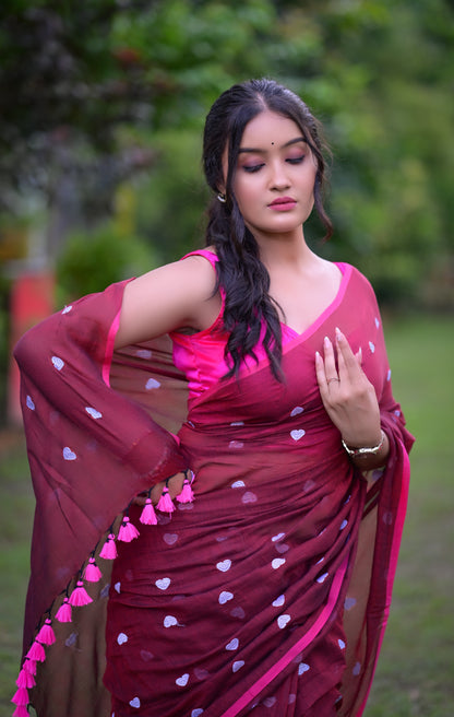 Maroon Mull Cotton Saree with White Heart Motifs & Tassels – Lightweight & Elegant (Blouse Not Included)