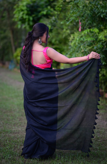Classic Black Mull Cotton Saree – Soft, Lightweight & Elegant (Blouse Not Included)