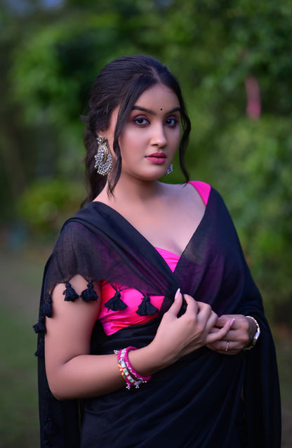 Classic Black Mull Cotton Saree – Soft, Lightweight & Elegant (Blouse Not Included)