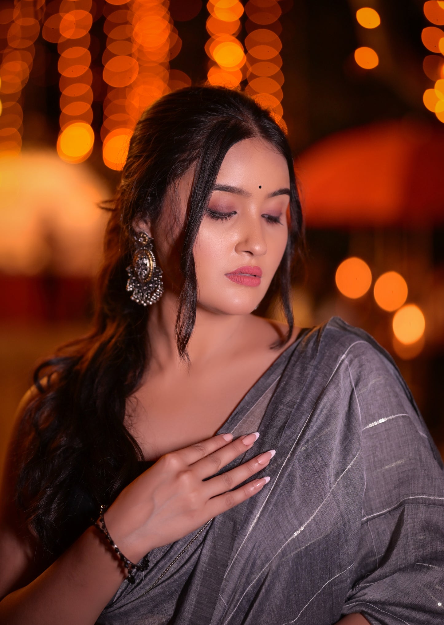 Classic Grey Mull Cotton Saree with Subtle Silver Stripes – Blouse Not Included