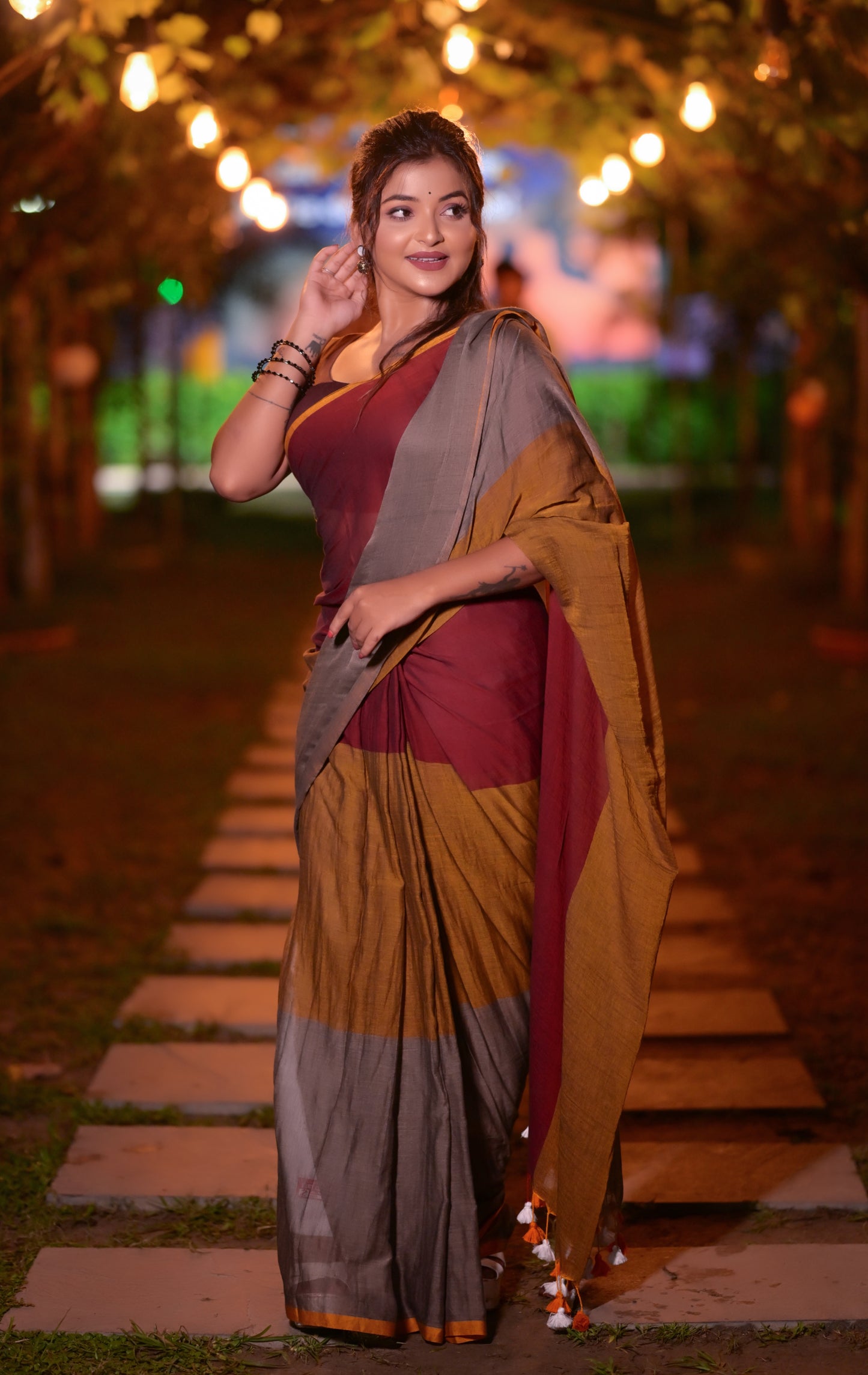Maroon, Mustard & Grey Mull Cotton Saree with Tassels – Soft & Lightweight | Blouse Not Included